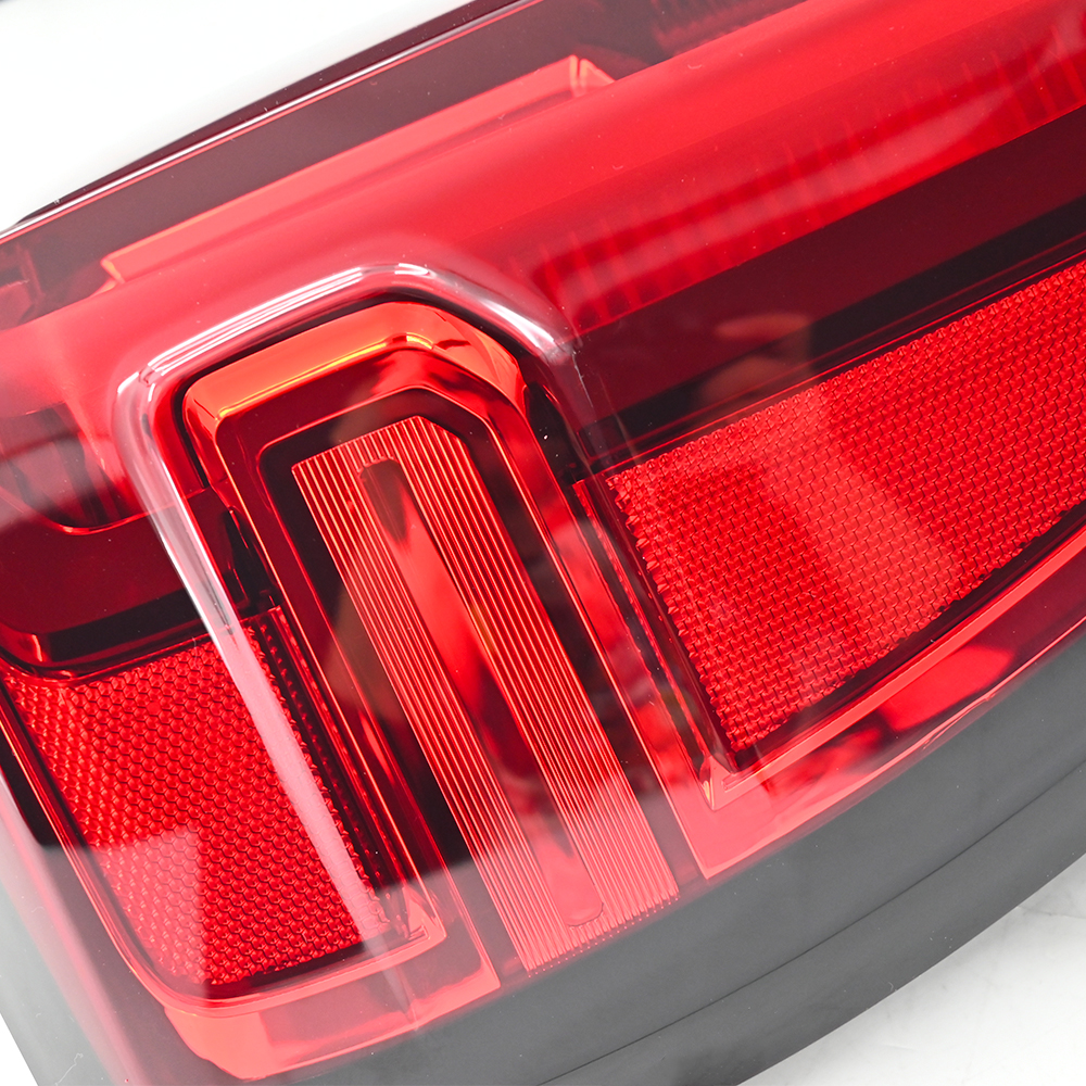 B605-A-L-OE Tail Light for GMC Sierra 1500 / 2500 (2019–2024) 21 OE Tail Light